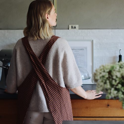 Leinenschürze braun kariert